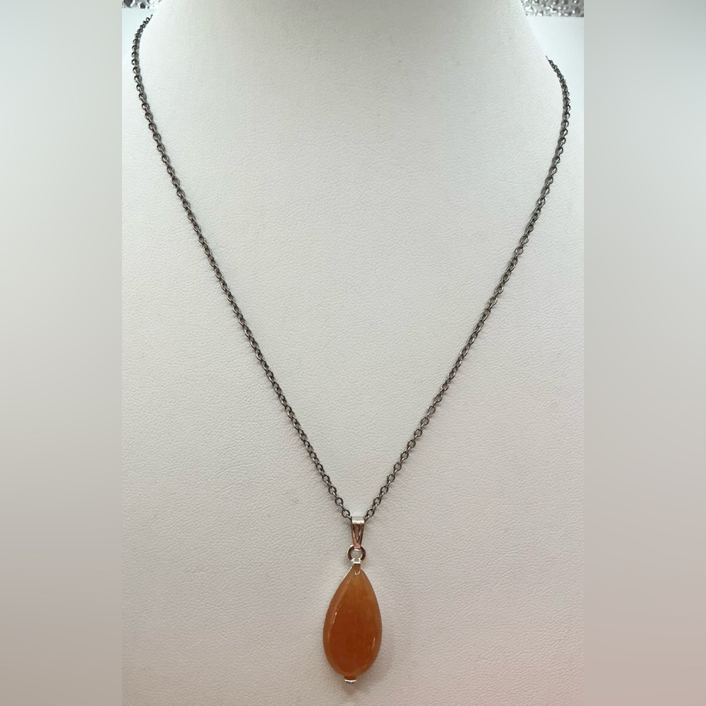 LBVYR SILVERTONE ORANGE PEACH TEARDROP STONE DAINTY PENDANT NECKLACE MINIMALIST
